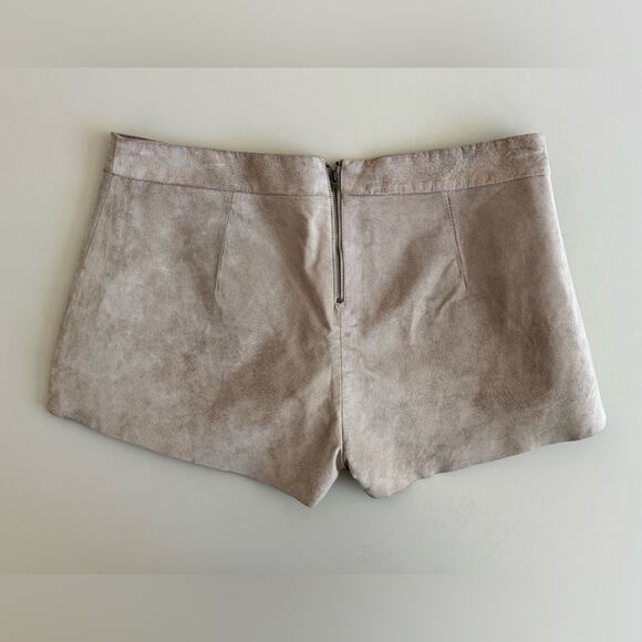 H&M suede shorts - Picture 7 of 8